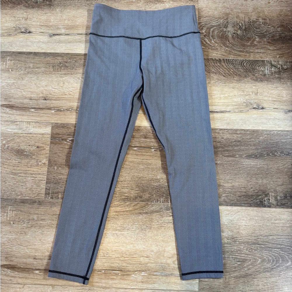 Zyia Active Black White Herringbone Leggings Women’s Medium High Rise Athletic